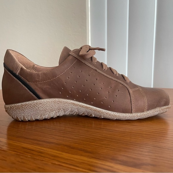 NAOT Moko Sneaker Women’s Size 37 / 6-6.5 - Picture 3 of 15